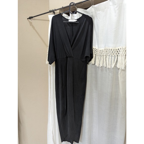ASTR the Label Wrap Black Front Kimono Midi Dress, size Medium - Picture 2 of 7